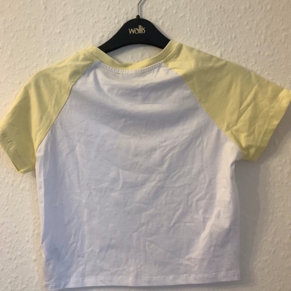 Size 10/12 white with yellow sleeve slightly cropped T-shirt - Picture 6 of 6